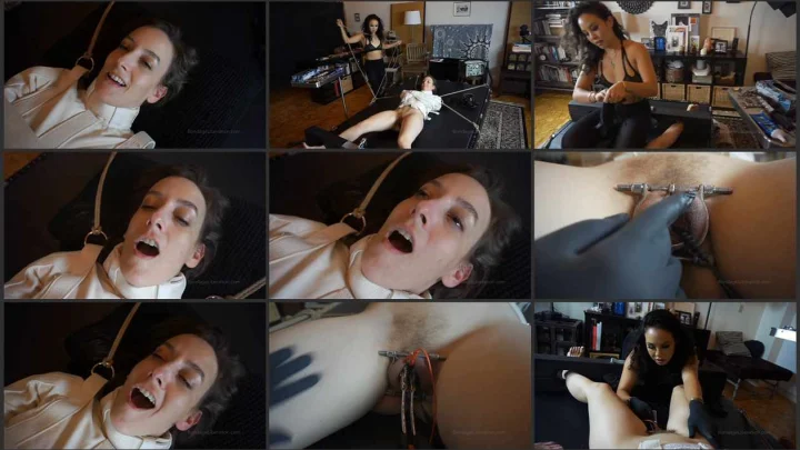 Screenshot 1 aus Fear of Letting Go: Electricity with An Li and Elise Graves