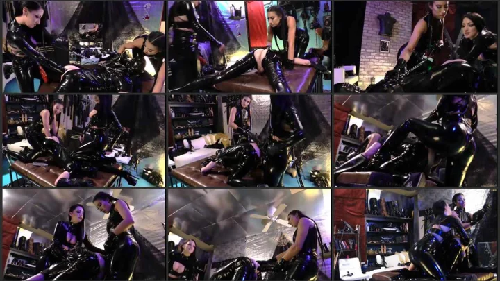 Screenshot 1 aus Miss Troy and Goddess Tangent in Queens of Anal Carnage, Double Strap-On Fist-A-Thon!
