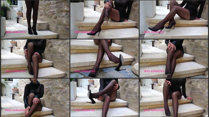 Screenshot 1 aus Sexy Fetish Dangling in Classy Heels