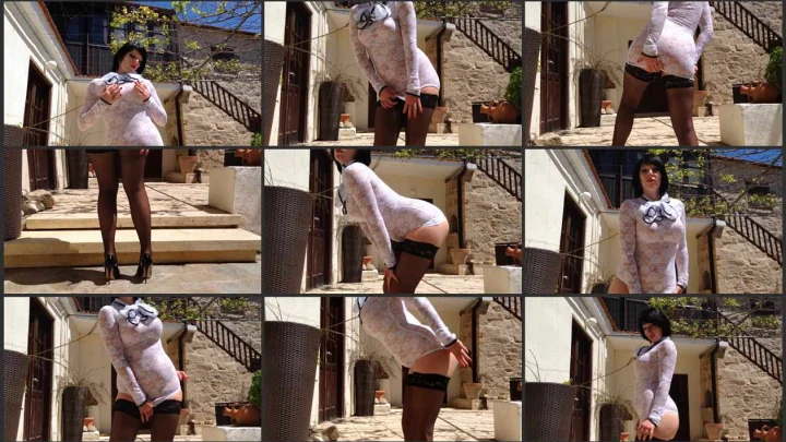 Screenshot 1 aus Sexy Teasing in White Lace