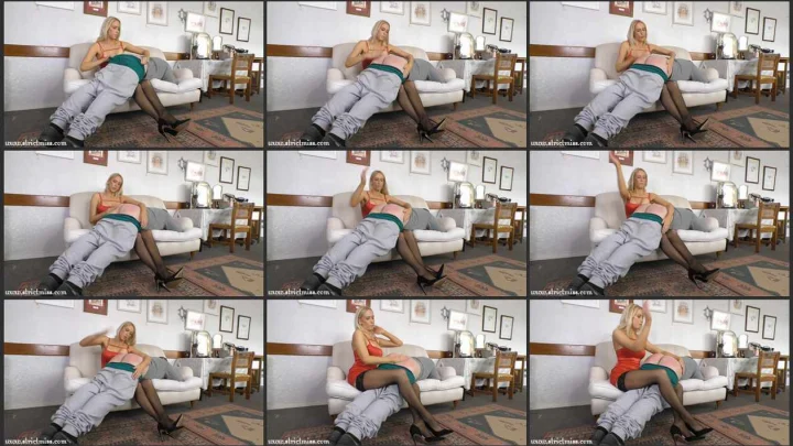 Screenshot 1 aus Miss Kenworthy and Her Slave David – No Mercy Leg Lock Spanking