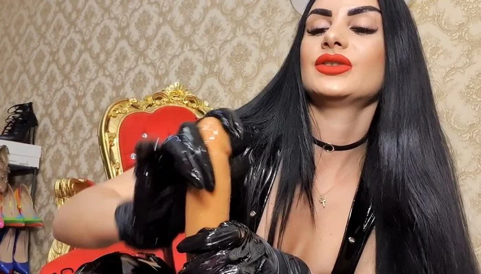 Video abspielen: Mistress Ambra in The Dick Milking POV Game