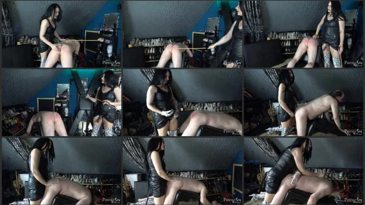 Screenshot 1 aus Domina Jemma with Strap-on in I Will Make You Cry