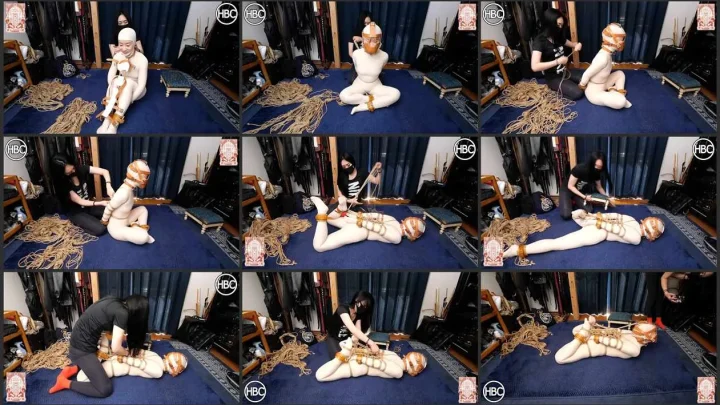 Screenshot 1 aus Hinako in Zentai suit a restrictive rope bondage hogtie