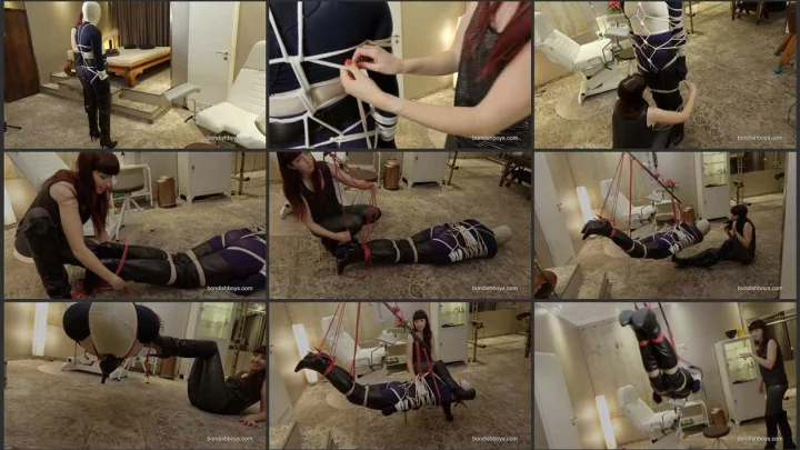 Screenshot 1 aus Renee zieht die Seile im Suspension Bondage extra fest.