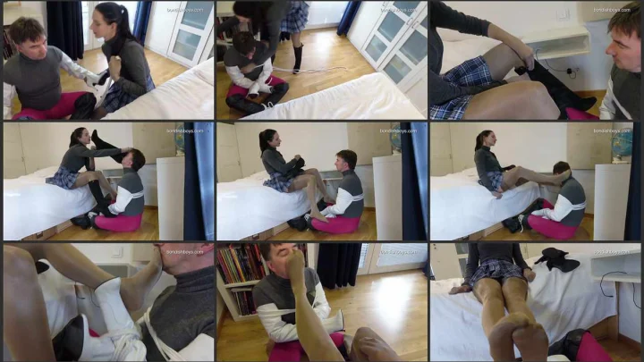 Screenshot 1 aus Mein Lieblingsthema sind schnüffelnde, sexy Schuhe.