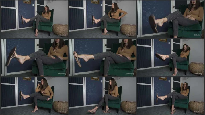 Screenshot 1 aus My sexy flip flop dangling JOI