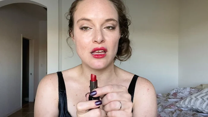 Mess Up My Red Lipstick