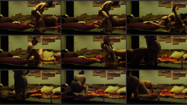Screenshot 1 aus Amateurvideo mit Strapon, der einen Typen fickt