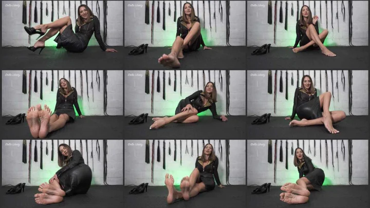 Screenshot 1 aus Kinky Fußfetisch wird dich zur Sklaverei führen.