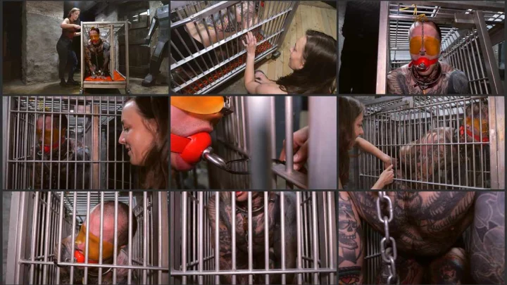 Screenshot 1 aus Squeeze Cage. Der muskulöse Heavy wird zu einem schreienden