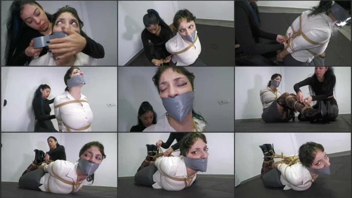 Screenshot 1 from Secretaris Margout vastgebonden en gegagged